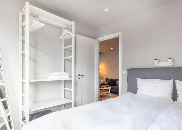 With Three Bedrooms In The Middle Of Bergen! Lägenhet Bergen