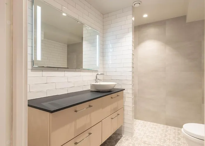 With Three Bedrooms In The Middle Of Bergen! Lägenhet